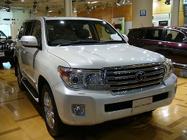 toyota-land-cruiser-9-2008-.jpg