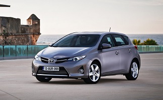 toyota-auris-2-2012-.jpg