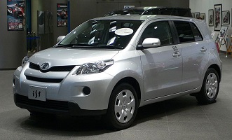 toyota-ist-2-2006-.jpg