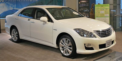toyota-crown-13-2008-2012.jpg